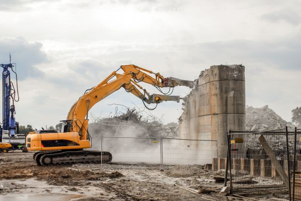 Silo Demolition in Elkhart